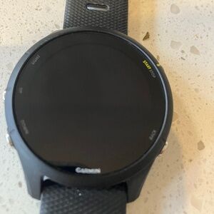 Garmin Forerunner 255 music